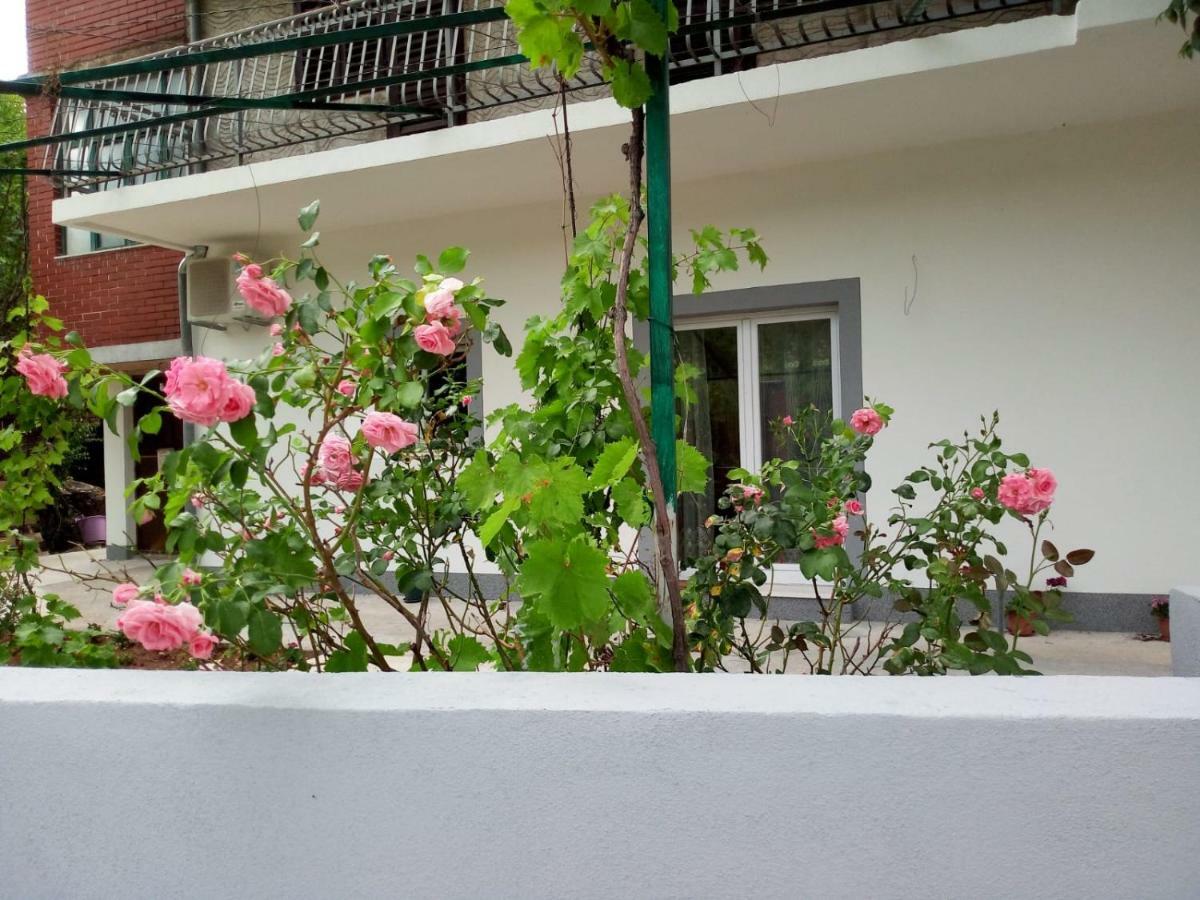 Apartmani Alma Скрадин Экстерьер фото